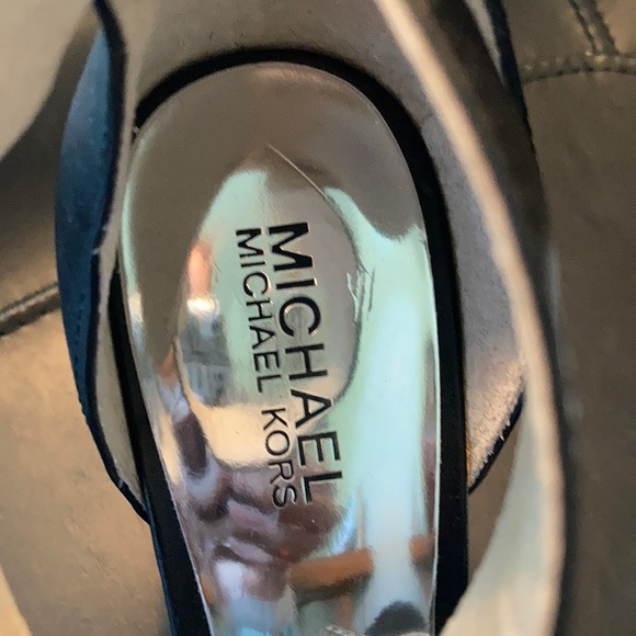 MICHAEL - Picture 2 of 4